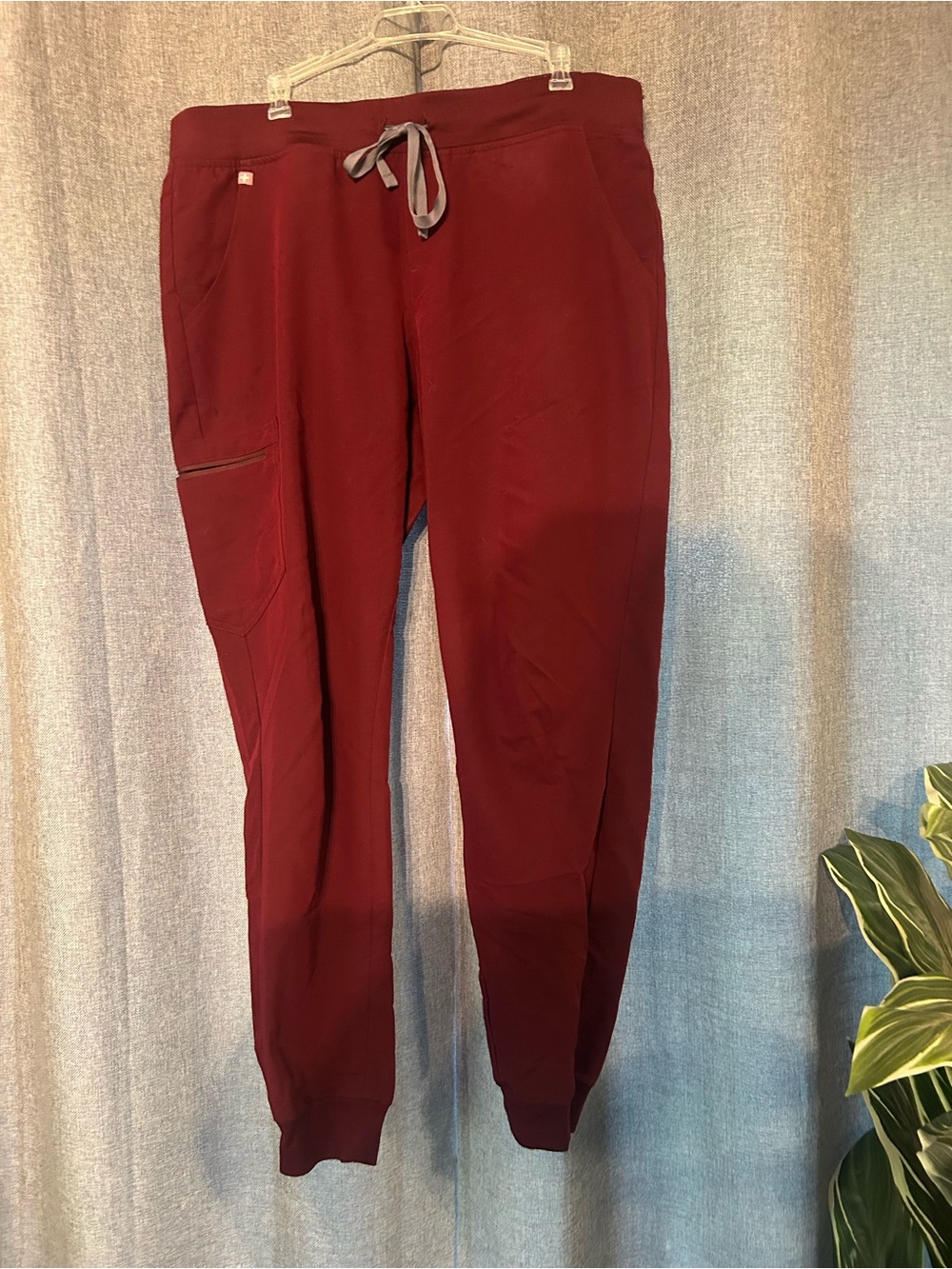 Figs Men's Maroon Joggers with Drawstring and Cargo Pocket